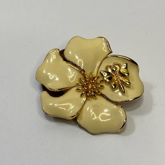 Enamel flower brooch Jewelry - Enamel pansy flower brooch, women metal ivory and gold colour pin brooch. Used.